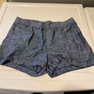 Old Navy size large shorts